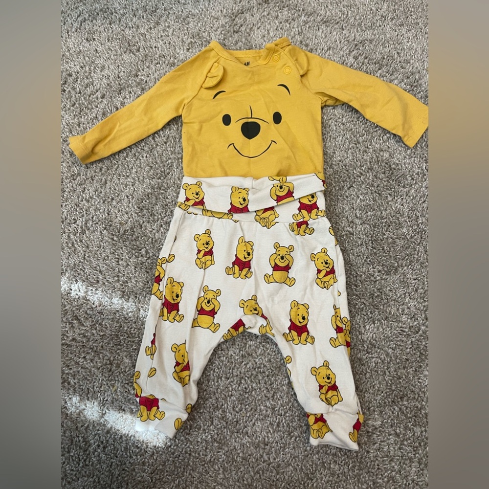 Wnnie the pooh disney H&M Newborn Set